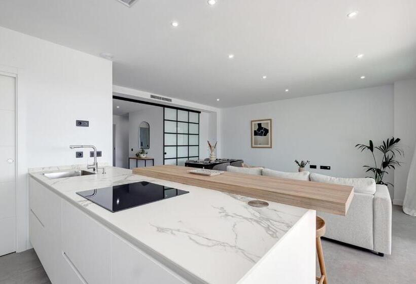 Brand New, Elegant Three Bed Apartment