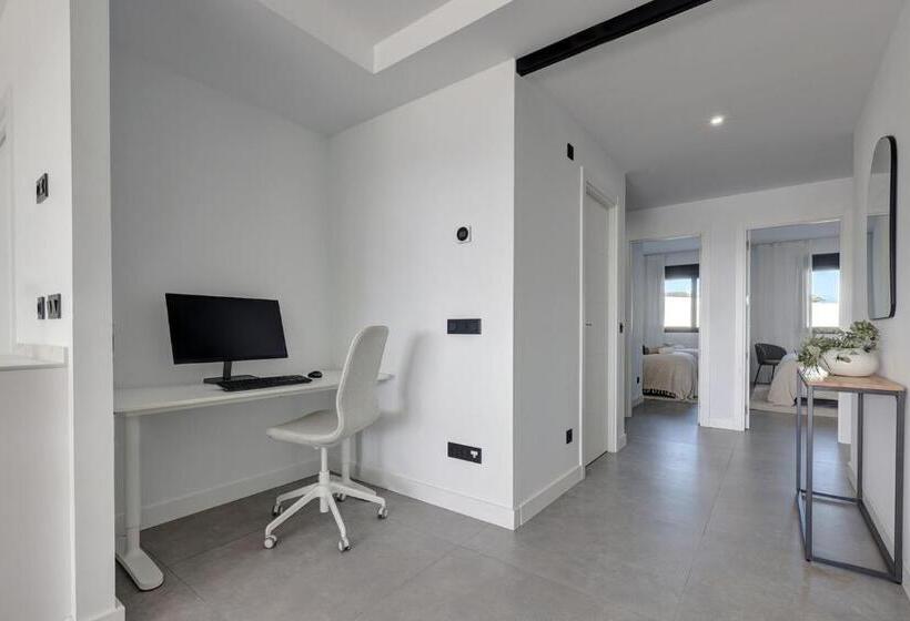 Brand New, Elegant Three Bed Apartment