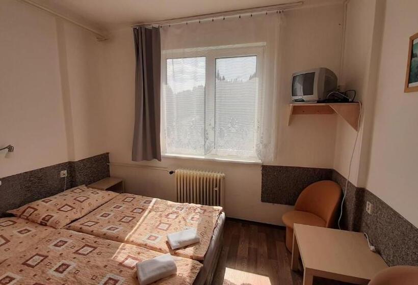 בית מלון כפרי Chata Ořovský