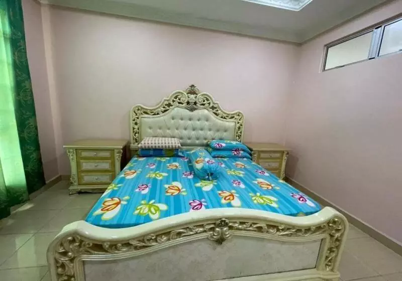 Hotelli Oyo 90425 Embun Homestay 1