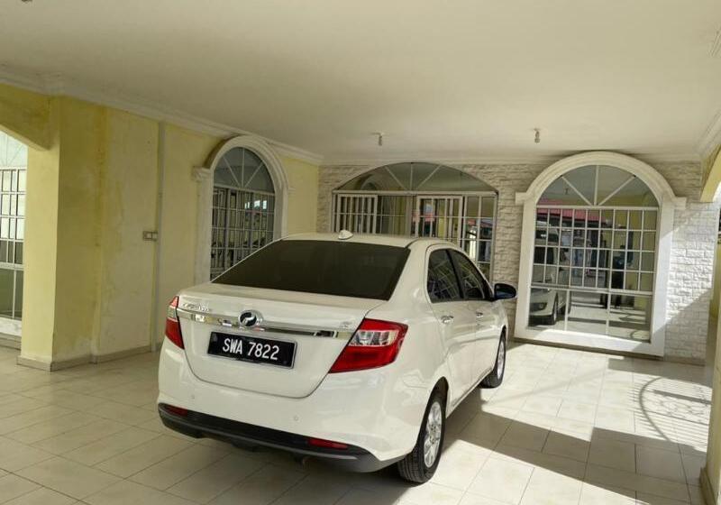 فندق Oyo 90425 Embun Homestay 1