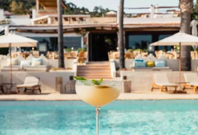 Hotelli Petunia Ibiza, A Beaumier