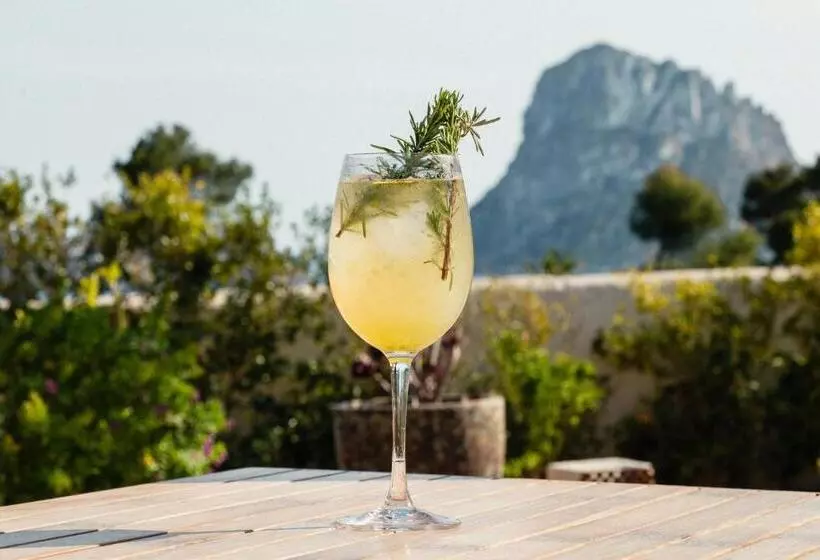 Hotelli Petunia Ibiza, A Beaumier