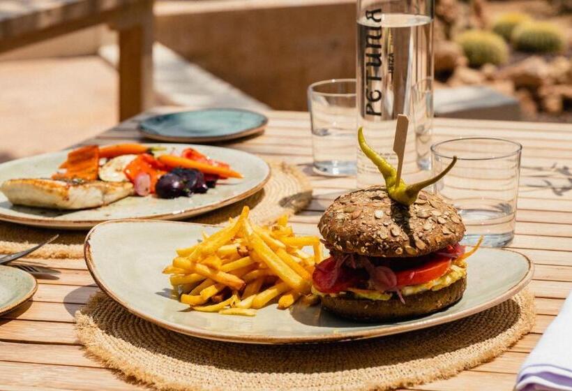 בית מלון כפרי Petunia Ibiza, A Beaumier