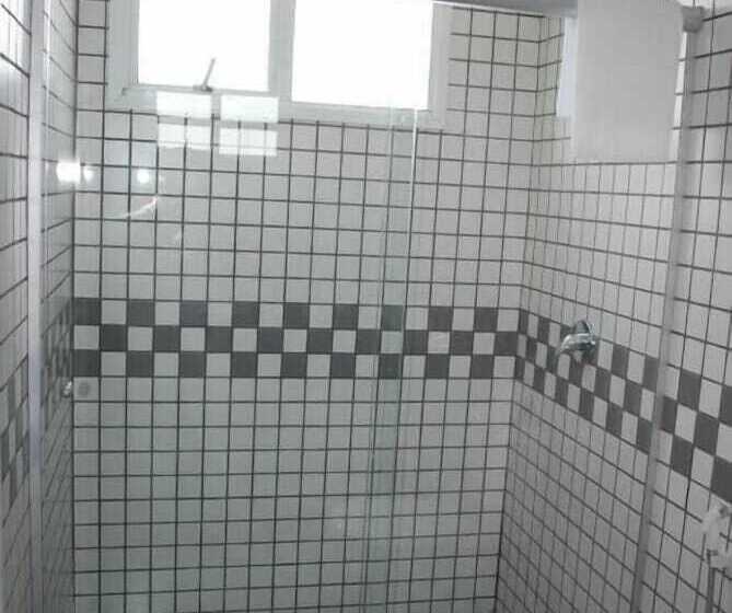 Отель Saint James Palace