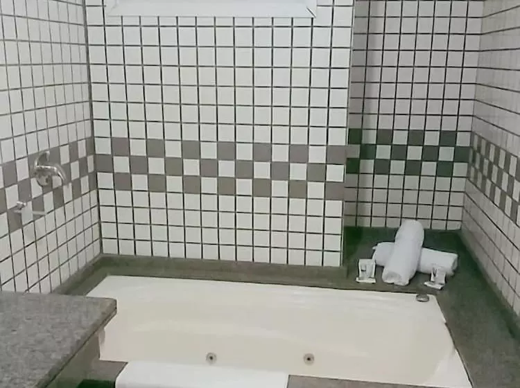 ホテル Saint James Palace