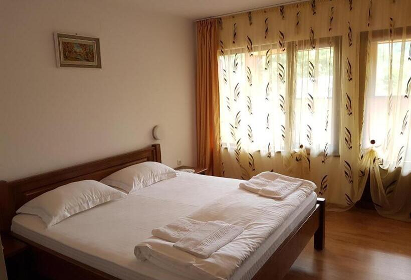 پانسیون Green Eden Lepsa