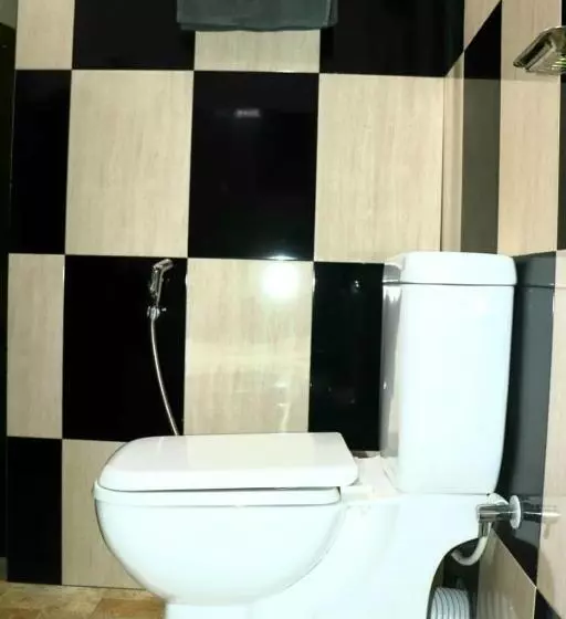 Majatalo Rainforest River Bay