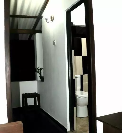 Majatalo Rainforest River Bay