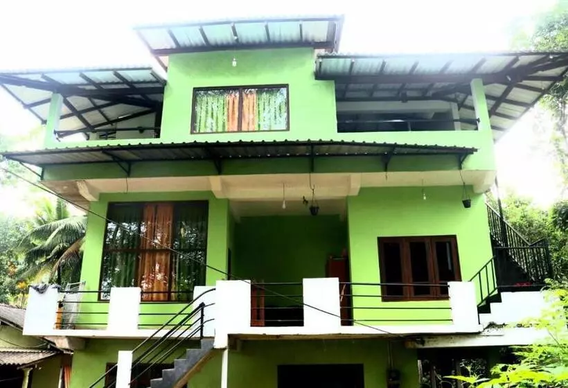 Majatalo Rainforest River Bay