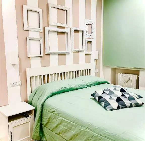 تختخواب و صبحانه La Titina Home