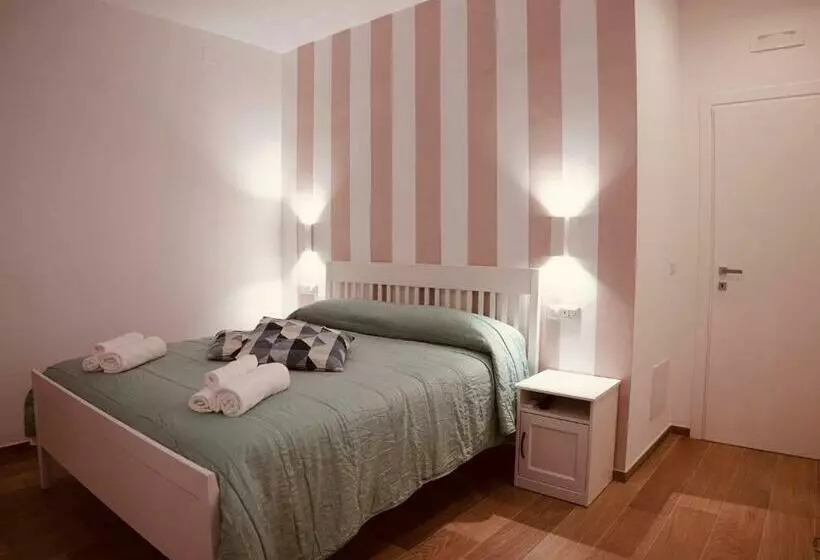 تختخواب و صبحانه La Titina Home