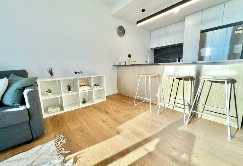 2 Bedroom Cozy Apartment, Brisbane1towers, South Brisbane
