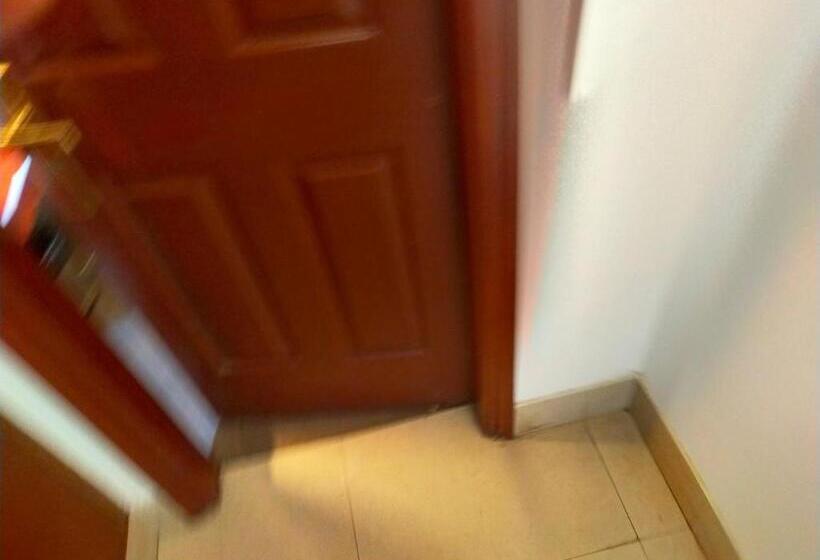 בית מלון כפרי Amisa Golf Course Road Mg Road