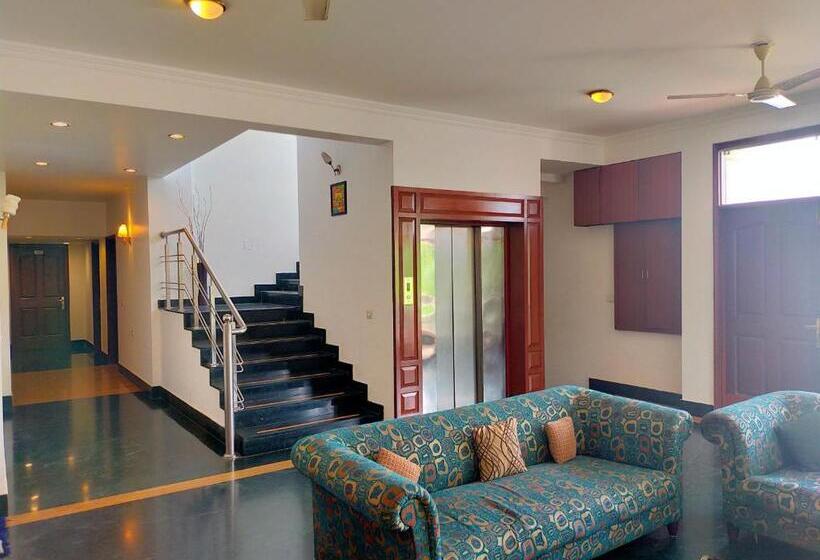 בית מלון כפרי Amisa Golf Course Road Mg Road