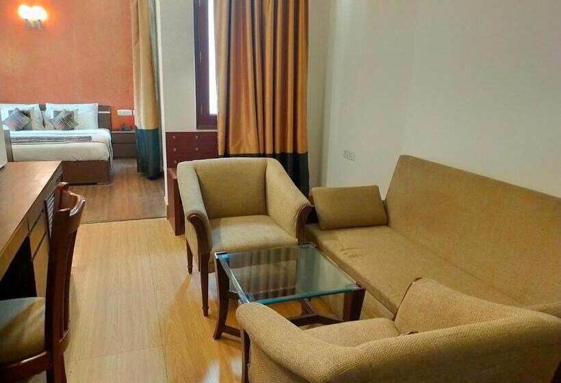 בית מלון כפרי Amisa Golf Course Road Mg Road