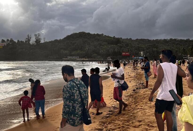 בית מלון כפרי Baga Beach Myron