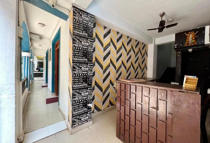 בית מלון כפרי Baga Beach Myron