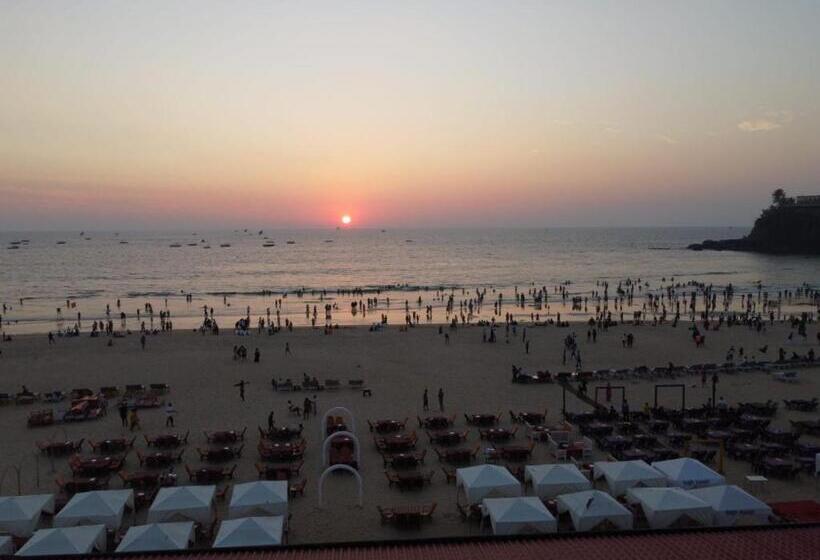 בית מלון כפרי Baga Beach Myron