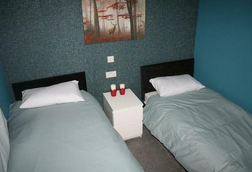 White Rose Hotel And Restaurant