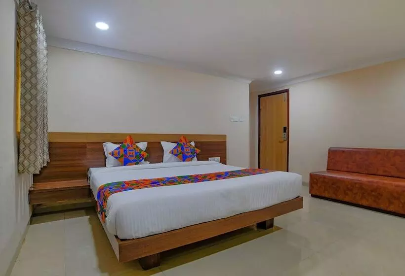 Fabhotel Pishori