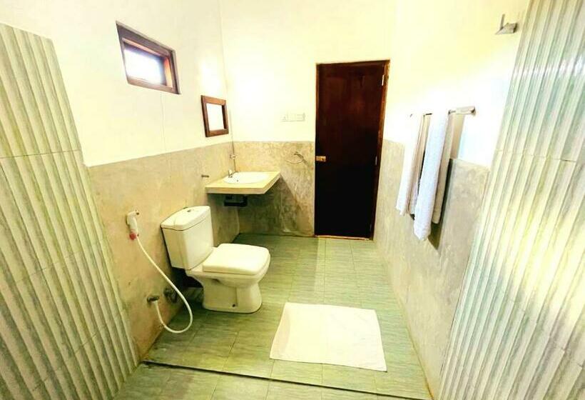 בית מלון כפרי Kingfisher Resort & Retreat Sigiriya