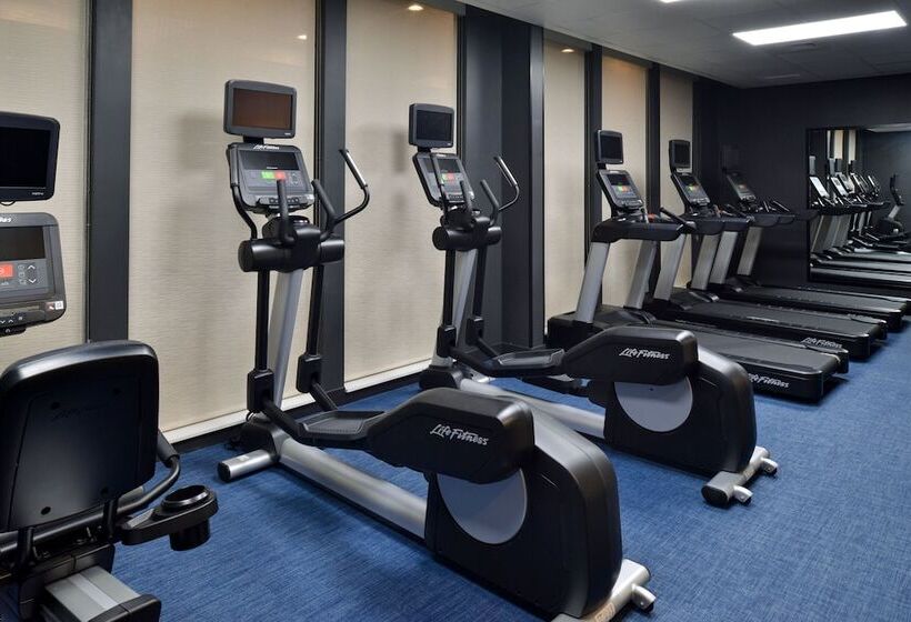 هتل Towneplace Suites By Marriott Asheville Downtown