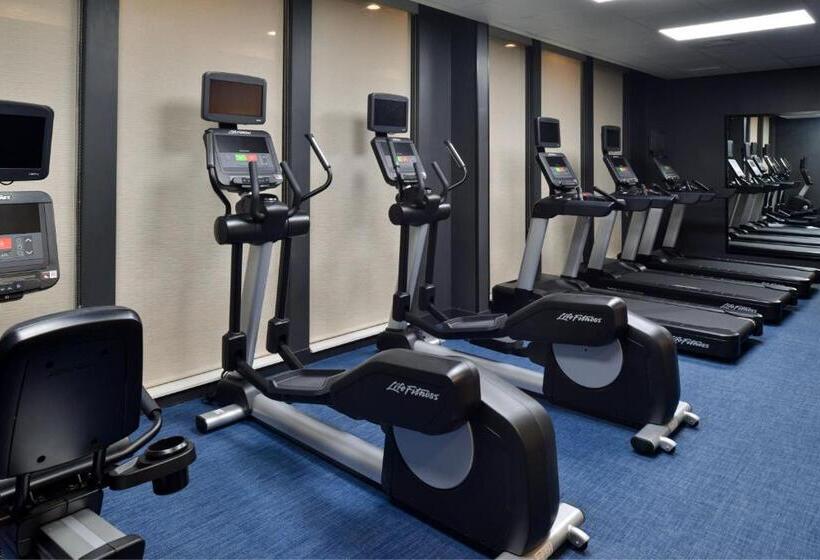 هتل Towneplace Suites By Marriott Asheville Downtown