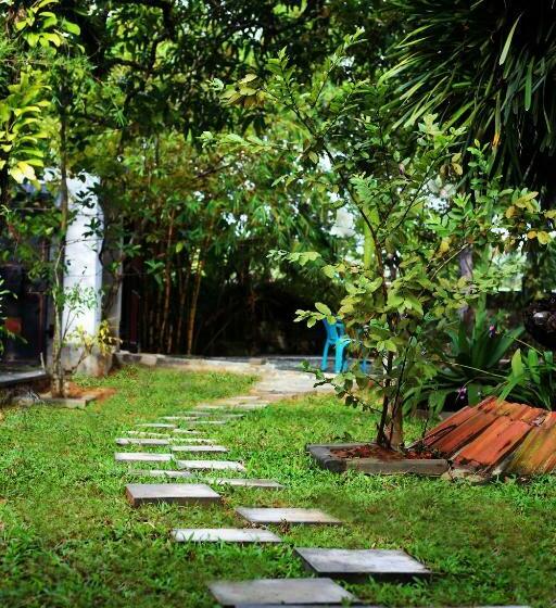 פנסיון Triple Edge Villa