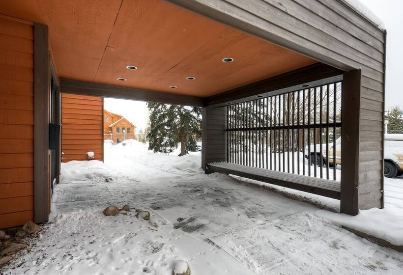 Cedars Lodge Condos By Crmr