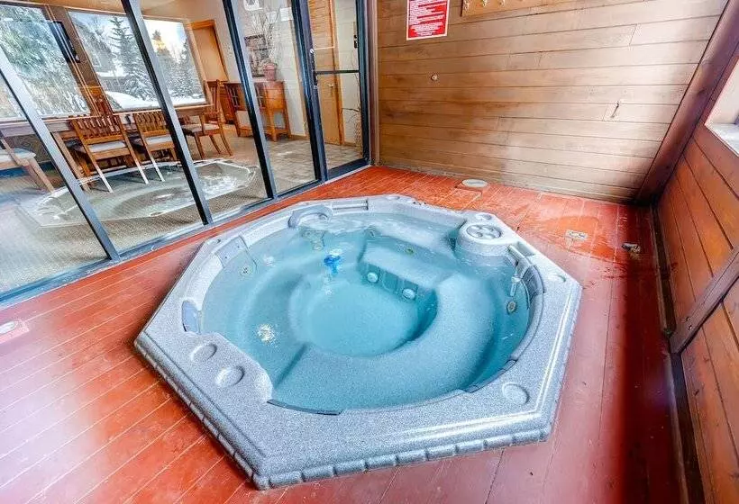 Cedars Lodge Condos By Crmr