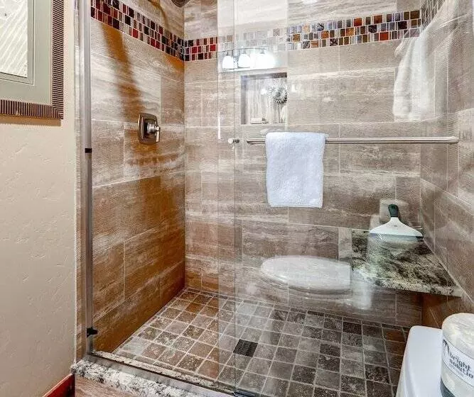 Cedars Lodge Condos By Crmr