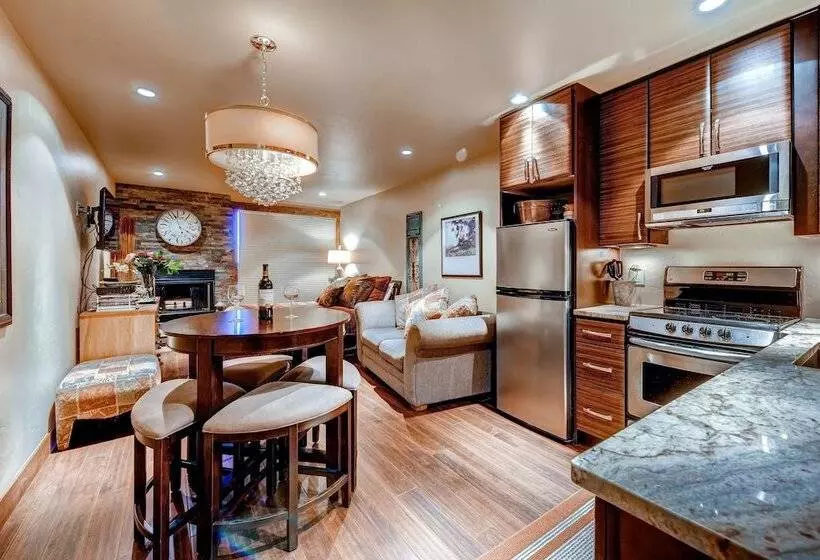 Cedars Lodge Condos By Crmr