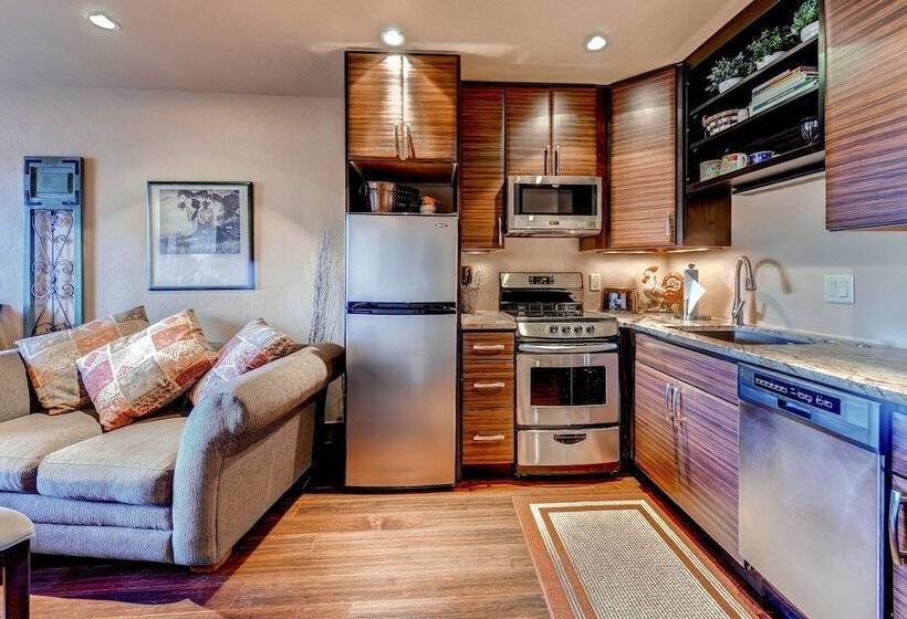 Cedars Lodge Condos By Crmr