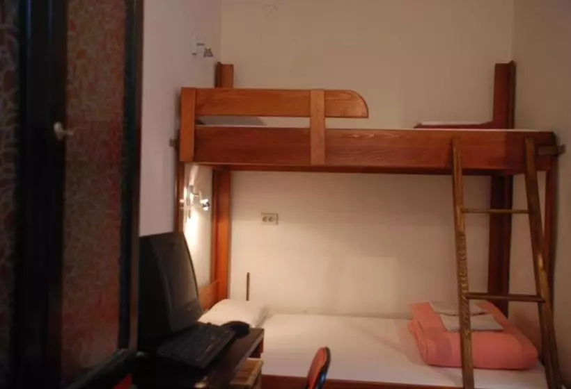 Tash Inn Hostel