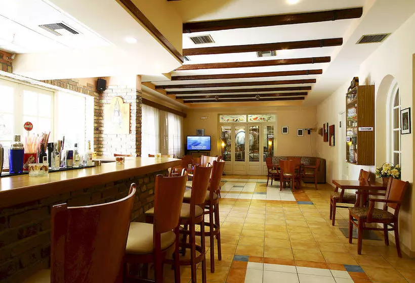 Отель Bintzan Inn