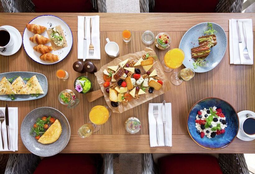 Doubletree By Hilton Hotel Moscow Marina