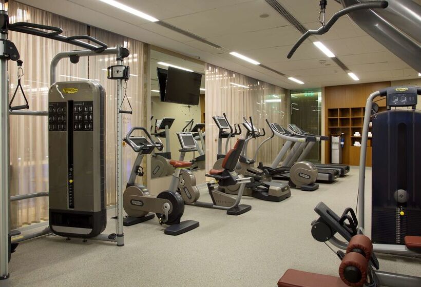 Doubletree By Hilton Hotel Moscow Marina