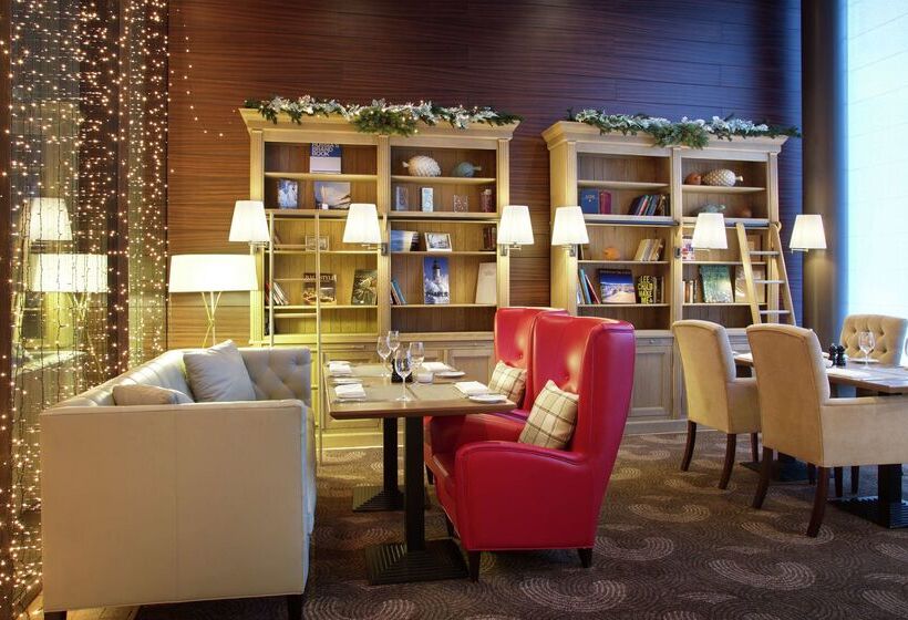 Doubletree By Hilton Hotel Moscow Marina