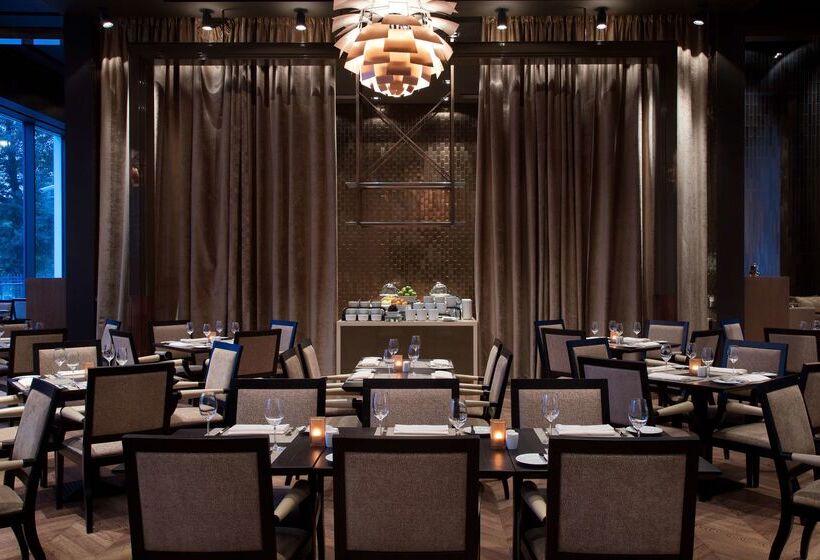 Doubletree By Hilton Hotel Moscow Marina