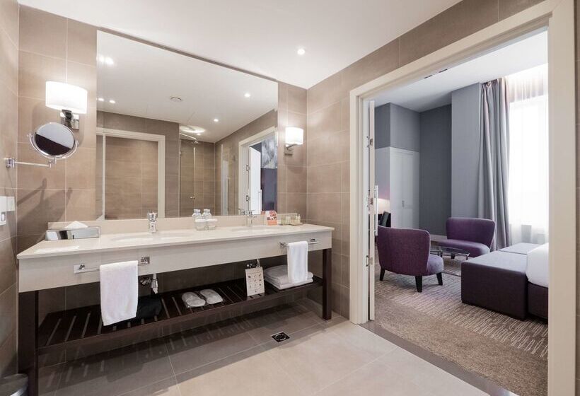 Doubletree By Hilton Hotel Moscow Marina