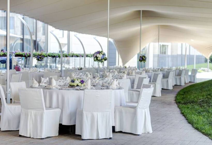 Doubletree By Hilton Hotel Moscow Marina