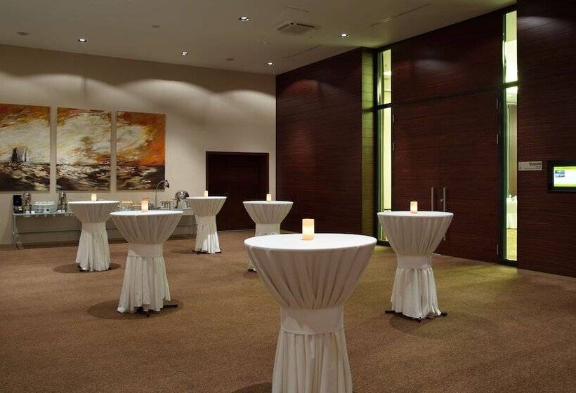 Doubletree By Hilton Hotel Moscow Marina