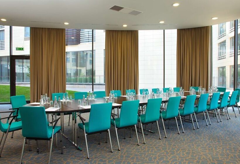 Doubletree By Hilton Hotel Moscow Marina