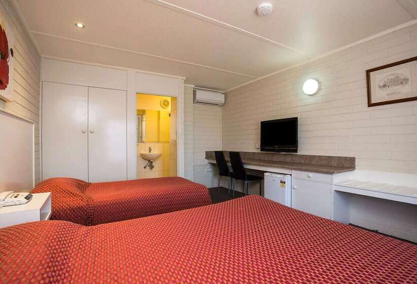 בית מלון כפרי Econo Lodge Portland