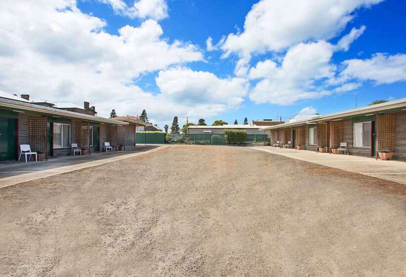 בית מלון כפרי Econo Lodge Portland