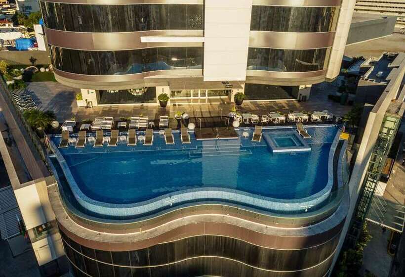 هتل Embassy Suites By Hilton Santo Domingo