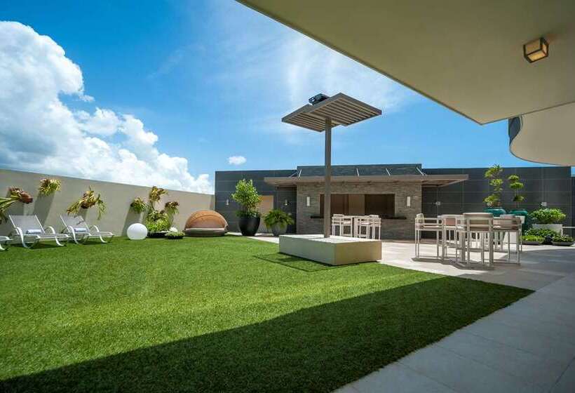 هتل Embassy Suites By Hilton Santo Domingo