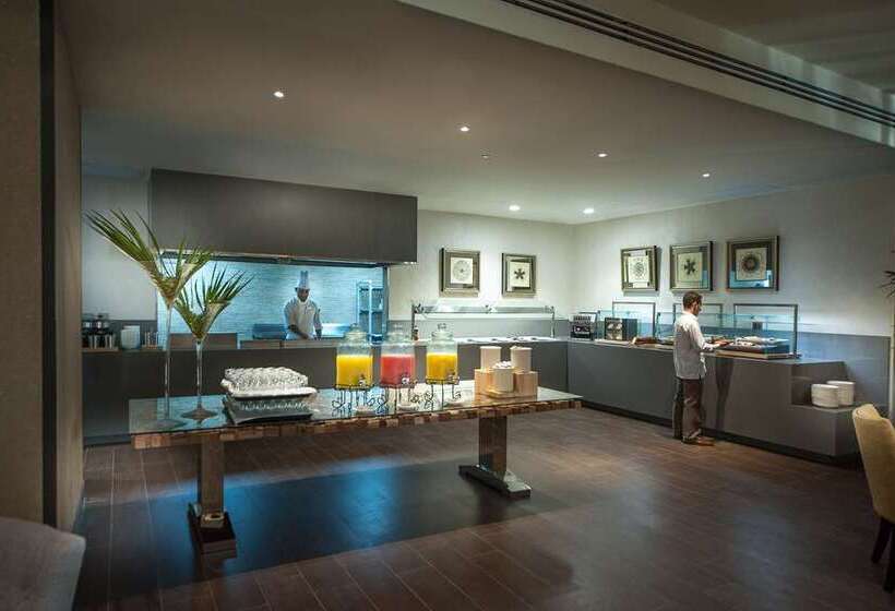 هتل Embassy Suites By Hilton Santo Domingo