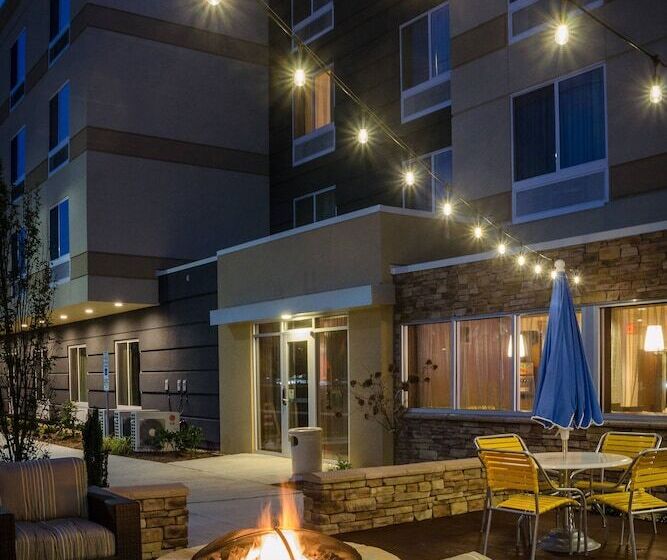 فندق Fairfield Inn & Suites By Marriott Fayetteville North